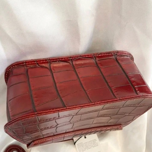 CHIARA FERRETTI RED "ALLIGATOR" FINE LEATHER BAG NEW - Picture 7 of 10